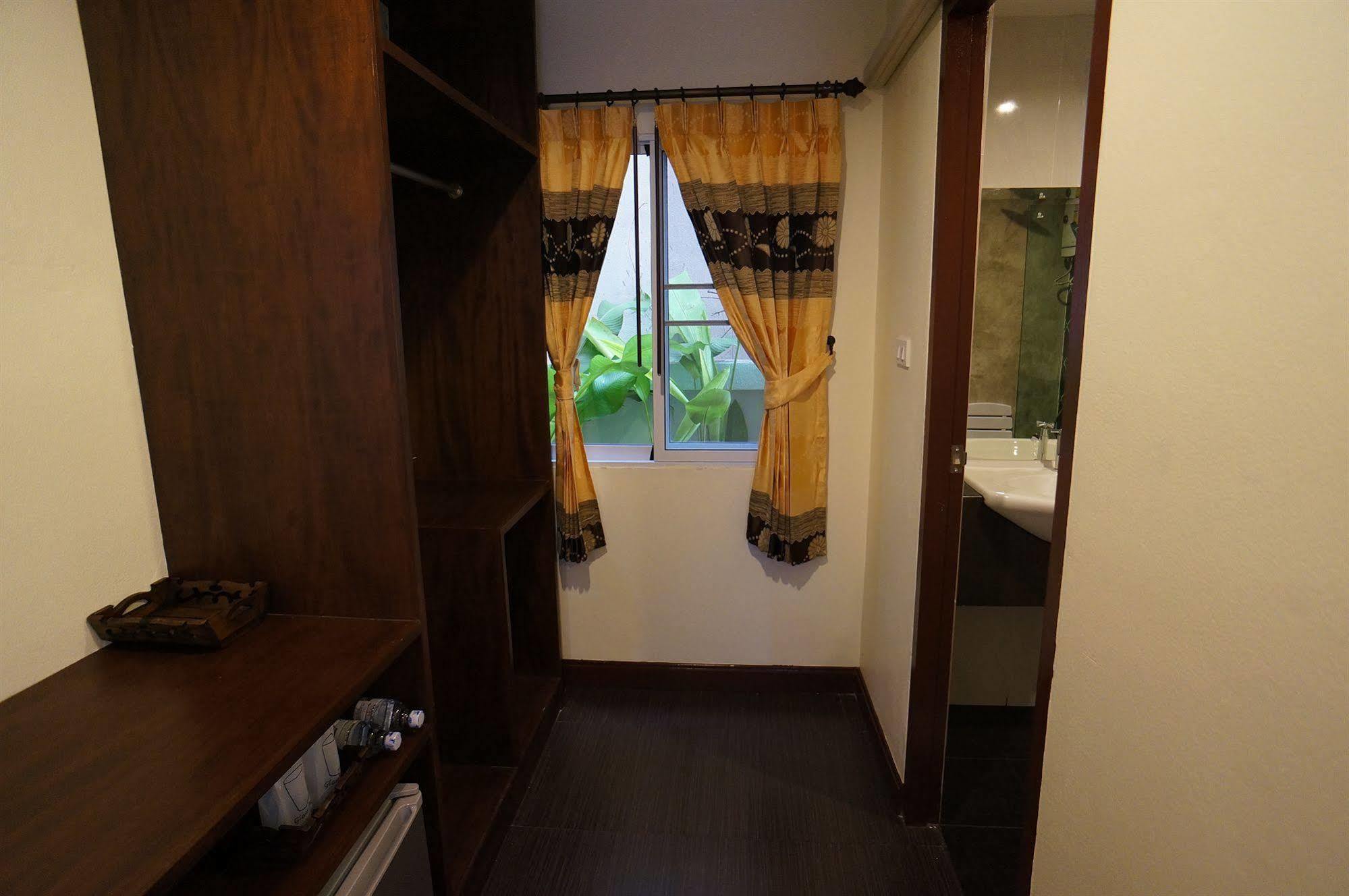 Manee Cool Mueang Guest house 2*